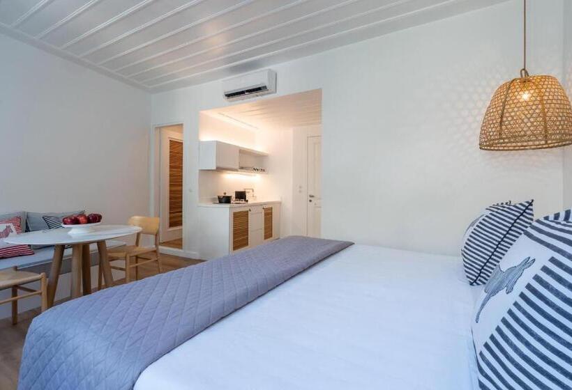 جناح جونيور مطل على الحديقة, Upper Hydra