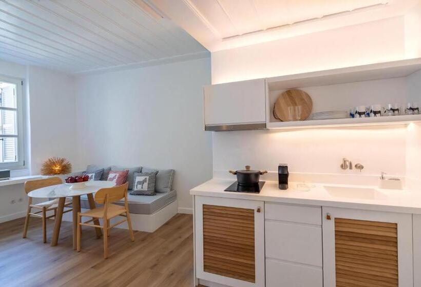 جناح جونيور مطل على الحديقة, Upper Hydra