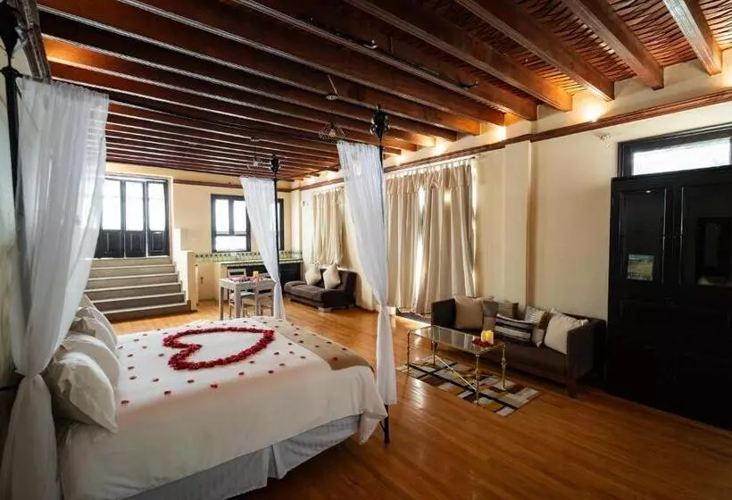 スーペリアースイート, Casalinda San Miguel