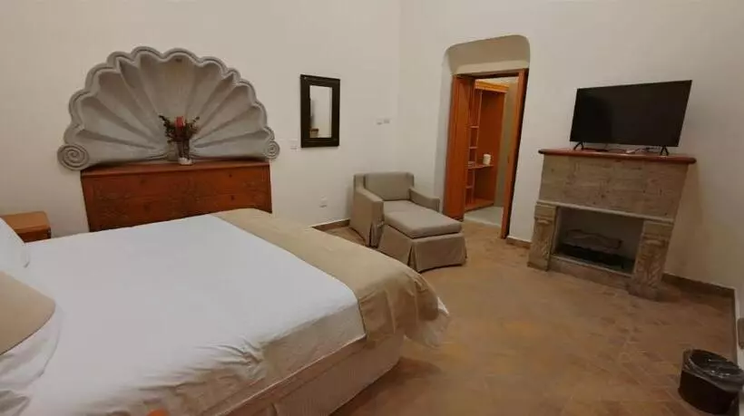 デラックススイート, Casalinda San Miguel