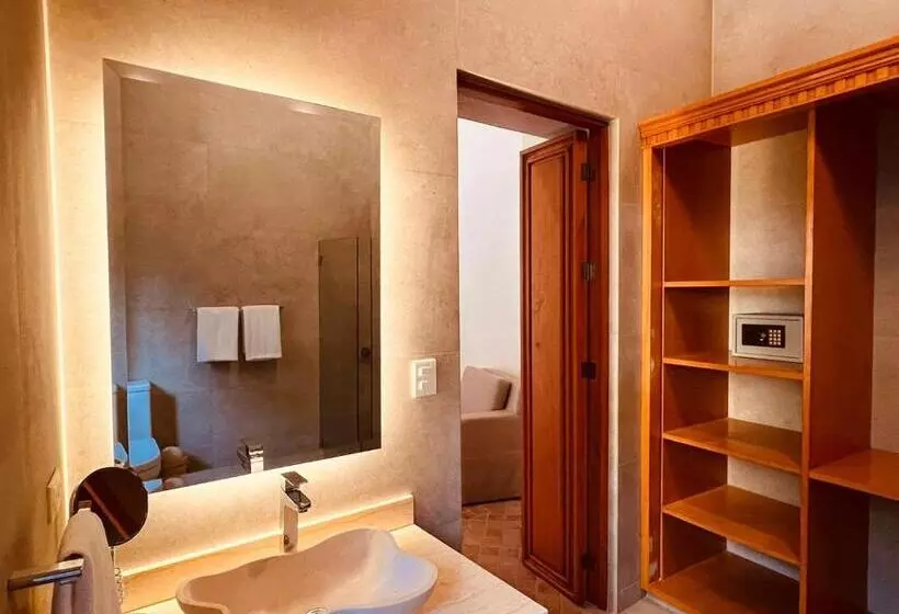 デラックススイート, Casalinda San Miguel