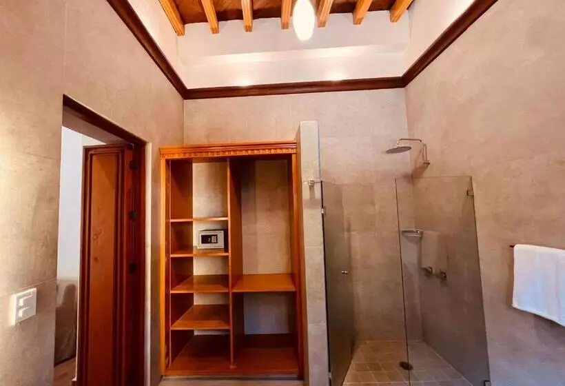 デラックススイート, Casalinda San Miguel
