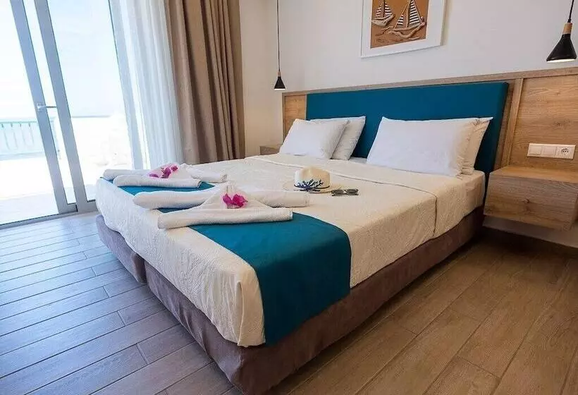 اتاق استاندارد با چشم‌انداز دریا, Cavos Bay Hotel & Studios