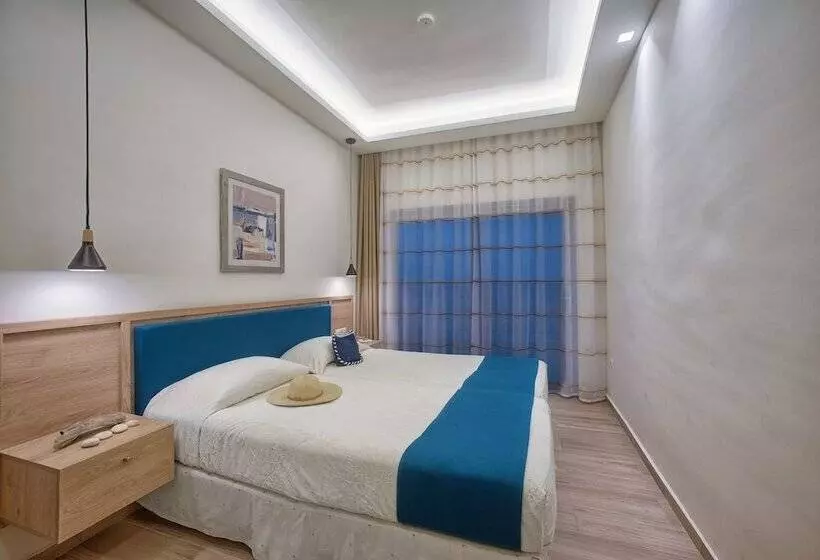 اتاق استاندارد با چشم‌انداز دریا, Cavos Bay Hotel & Studios