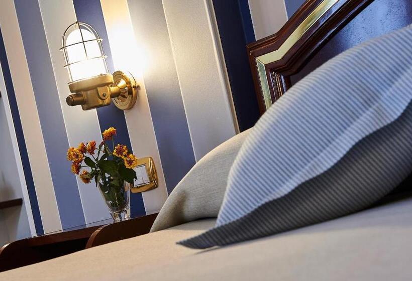 غرفة كلاسيكية ثلاثية, Corte Di Nettuno Cdshotels