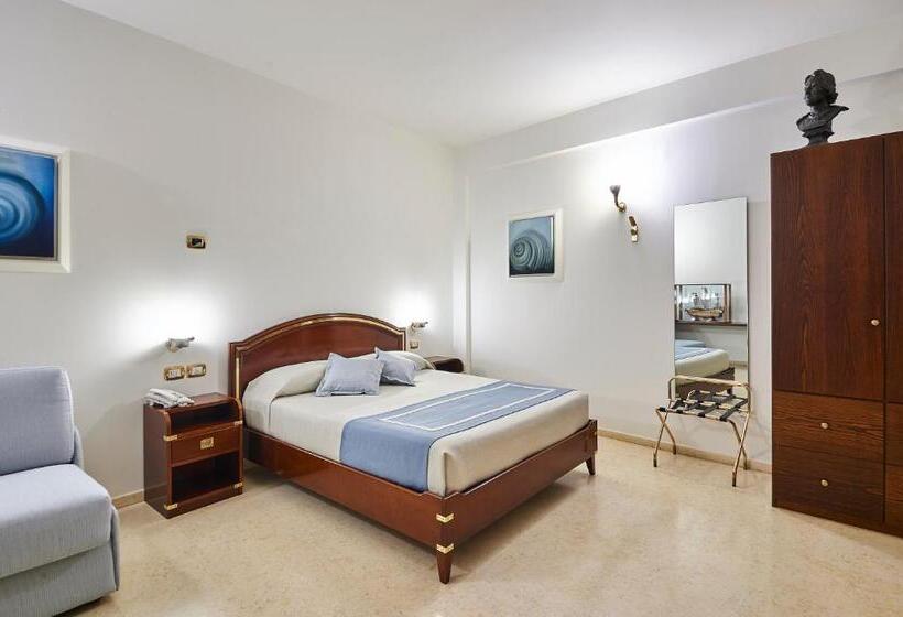 트리플 클래식 룸, Corte Di Nettuno Cdshotels