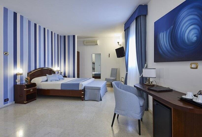 غرفة كلاسيكية رباعية, Corte Di Nettuno Cdshotels