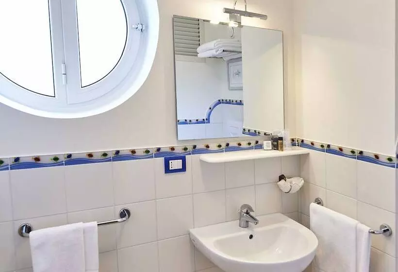 اتاق کلاسیک سه تخته, Corte Di Nettuno Cdshotels