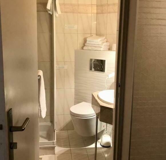 スタンダードルーム, De France Invalides