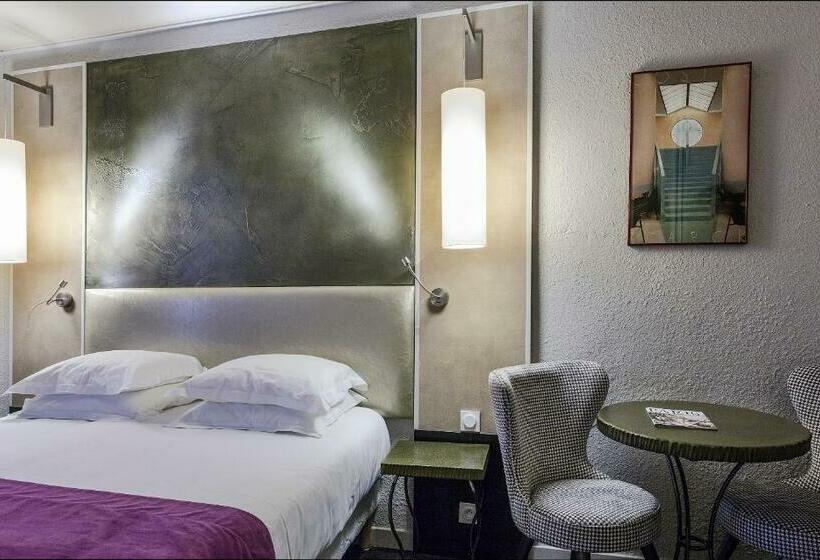 プレステージルーム, De France Invalides