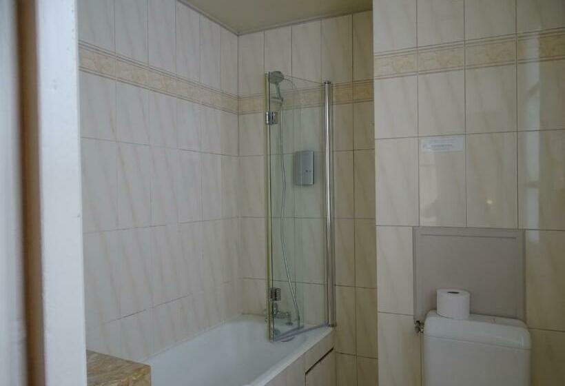 プレステージルーム, De France Invalides