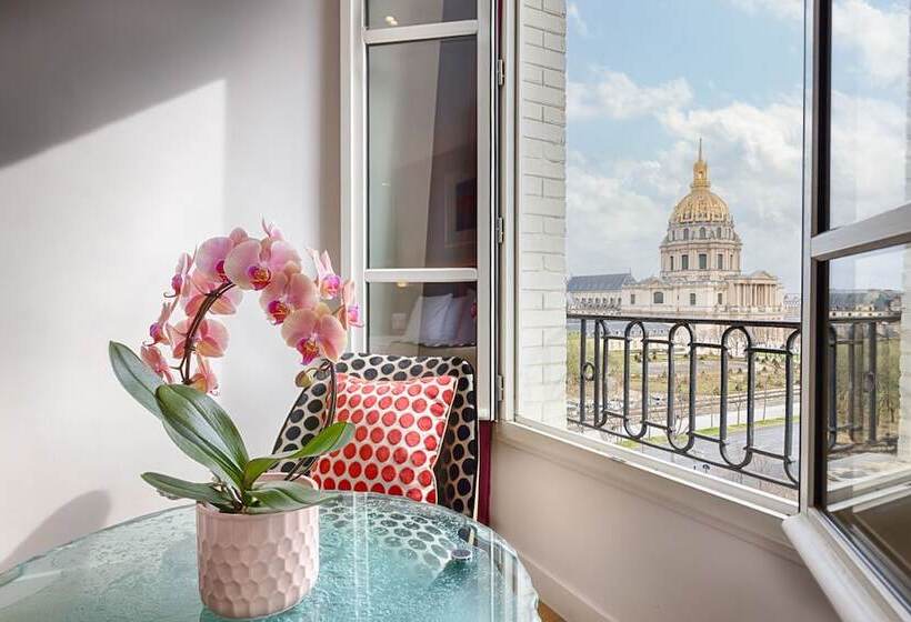 プレステージルーム, De France Invalides