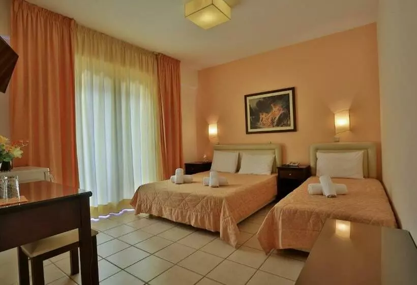 Standard Kolmen Hengen Huone, Ilion