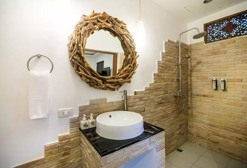 Standard-studio, Laksasubha Hua Hin