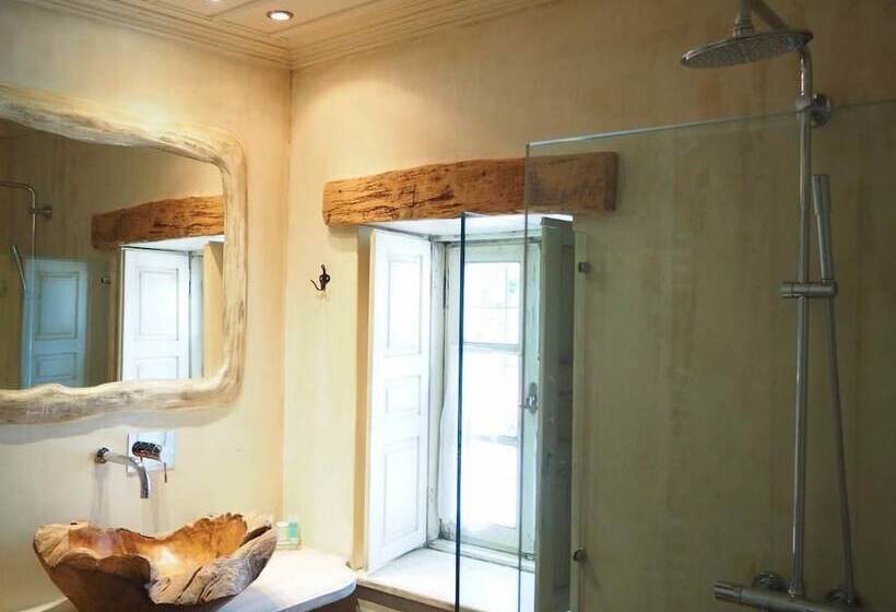 Estúdio Standard, Papaevangelou