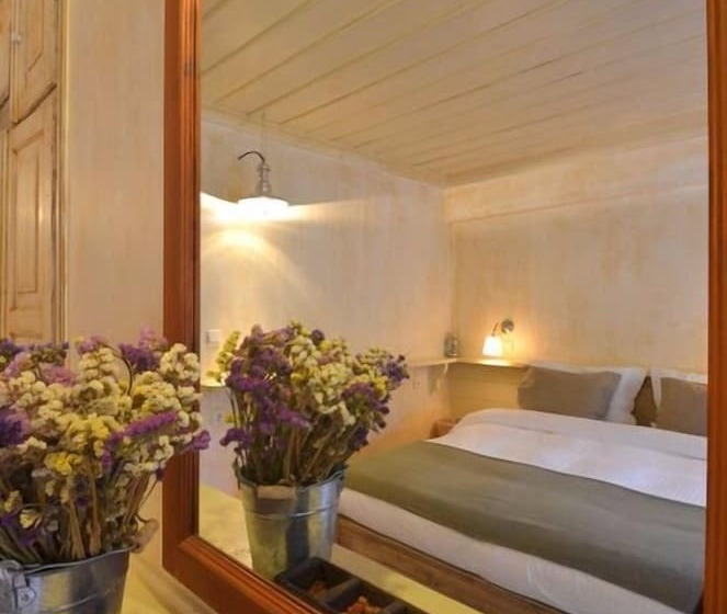 Quarto standard, Papaevangelou