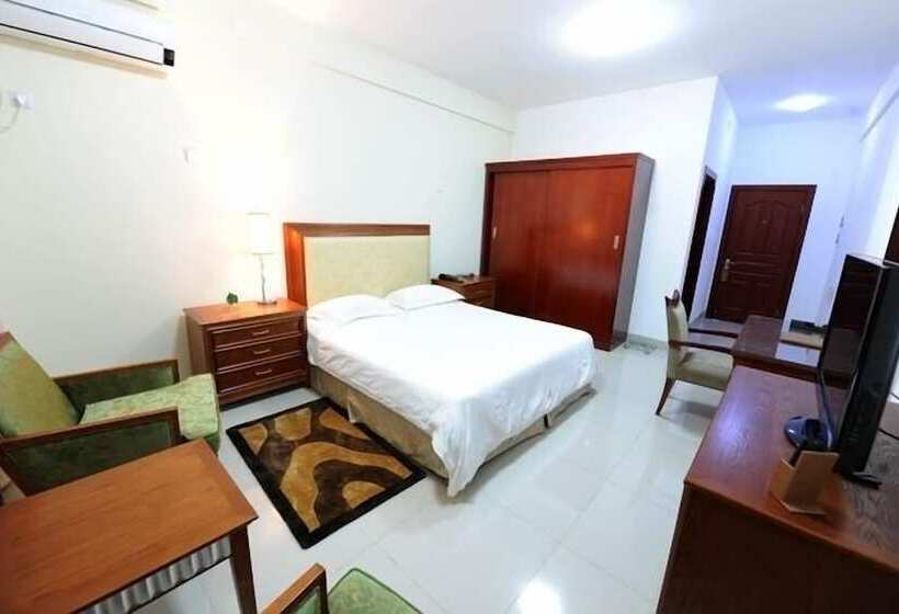 اتاق استاندارد یک نفره, Ritz Waku Kungo