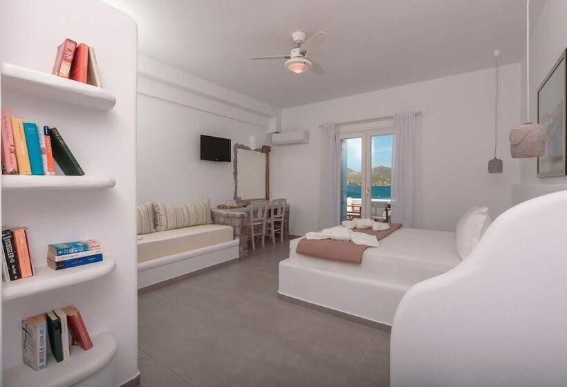 Quarto Estandar Vista Mar, Tania Milos
