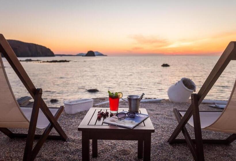 Номер Deluxe, Tania Milos