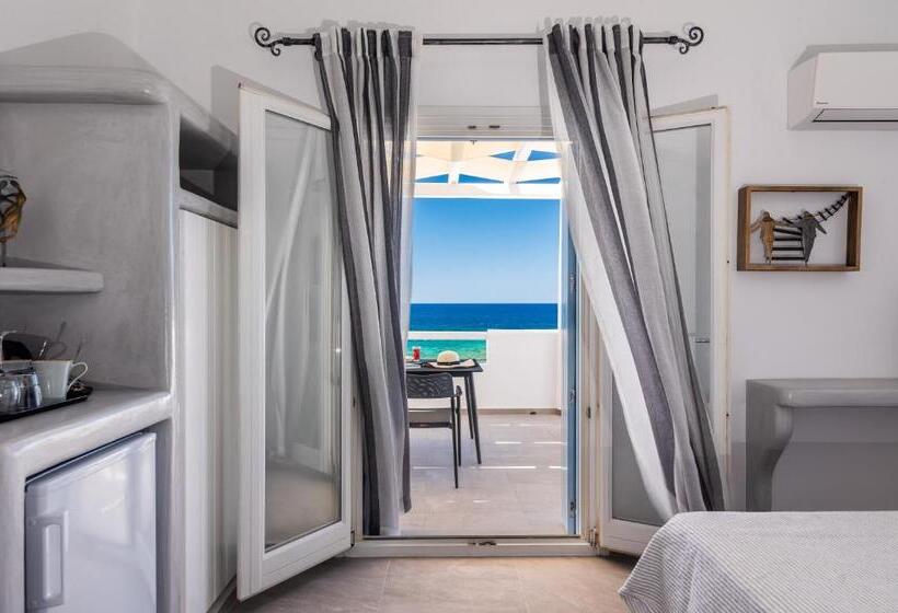 Номер Deluxe, Tania Milos