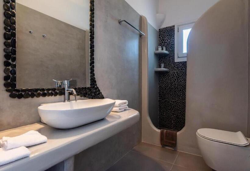 Люкс, Tania Milos