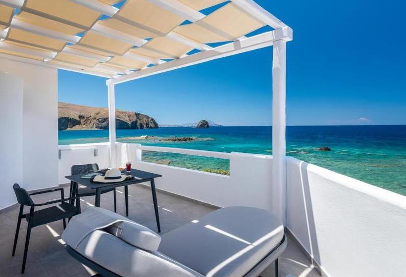 Номер Deluxe, Tania Milos