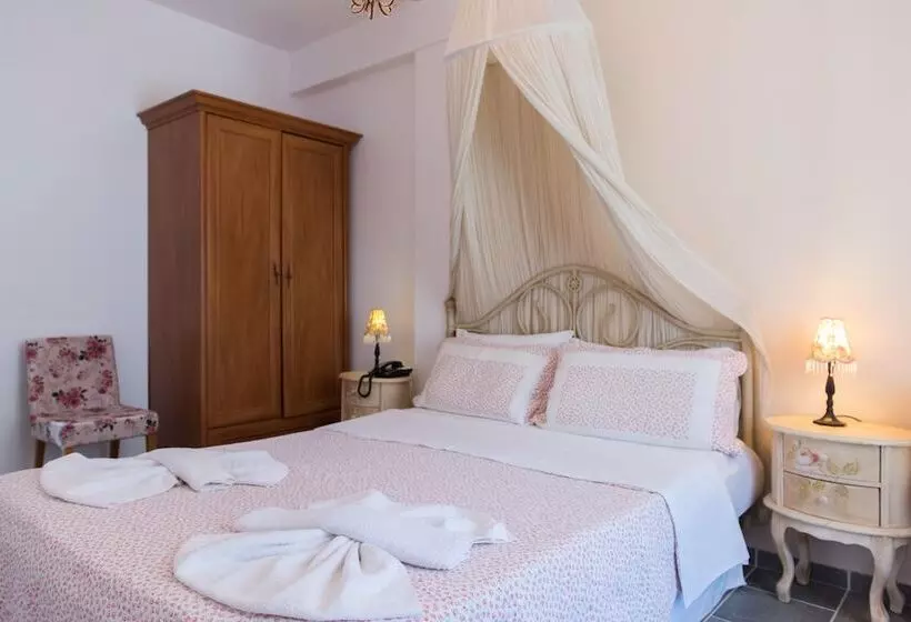 サイドオーシャンビュースタンダードルーム, Villa Areto