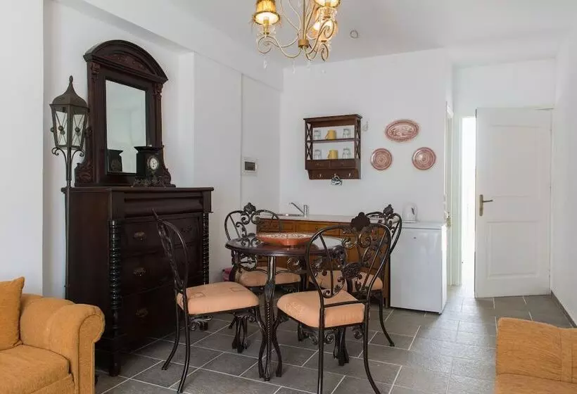 サイドシービュー１ベッドルームアパートメント, Villa Areto