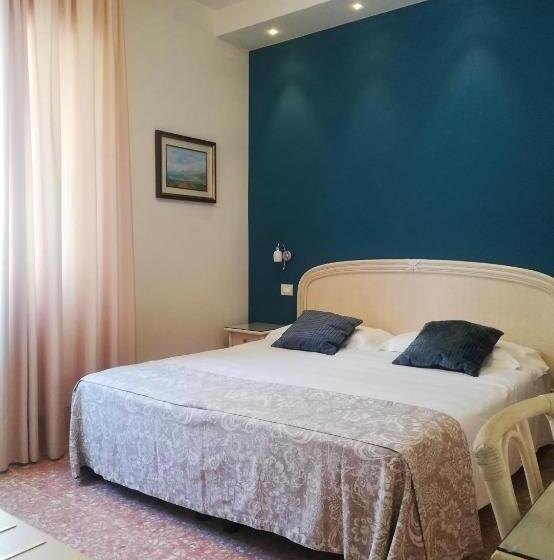 Comfort room with mountain view, Villa Europa