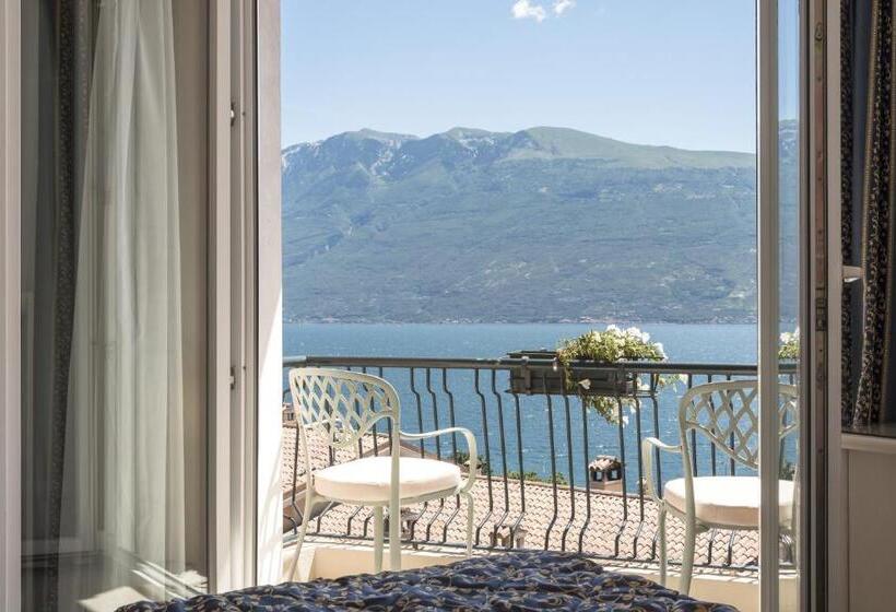 Comfort room with lake view, Villa Europa