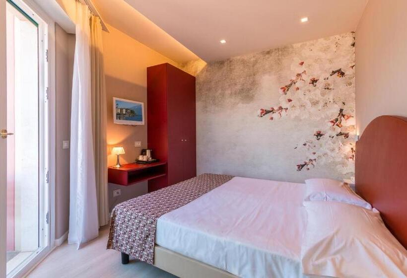 غرفة كمفورت مطلة على البحيرة, Villa Europa