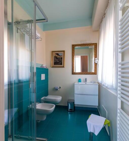 Suite with lake view, Villa Europa