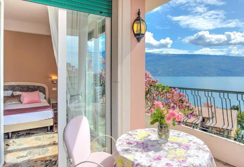 주니어 스위트 호수 전망, Villa Europa