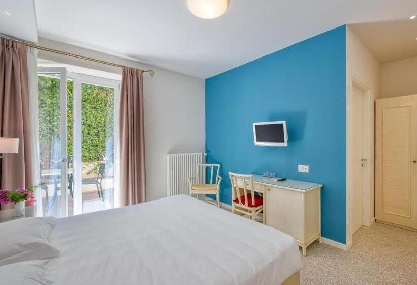 스탠다드 발코니 룸, Villa Europa