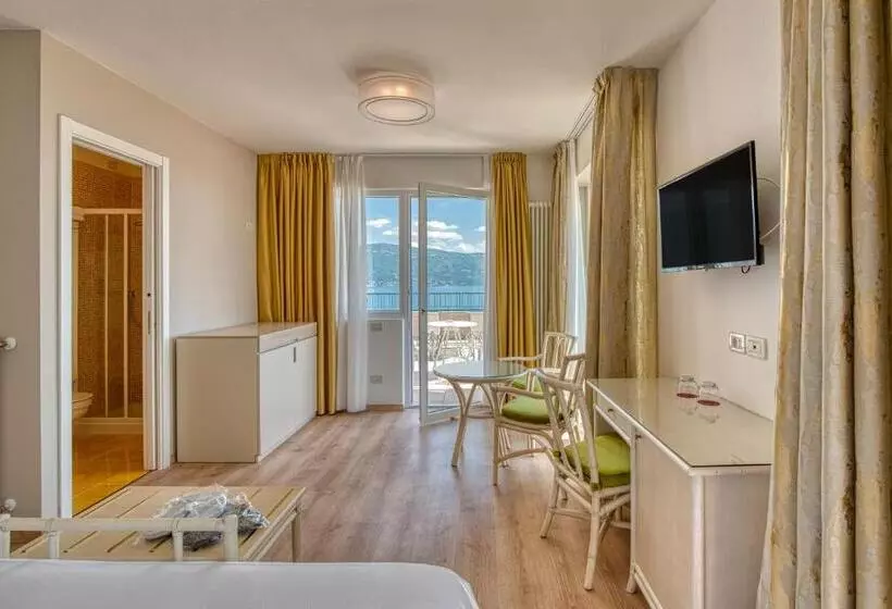 سوییت جونیور, Villa Europa