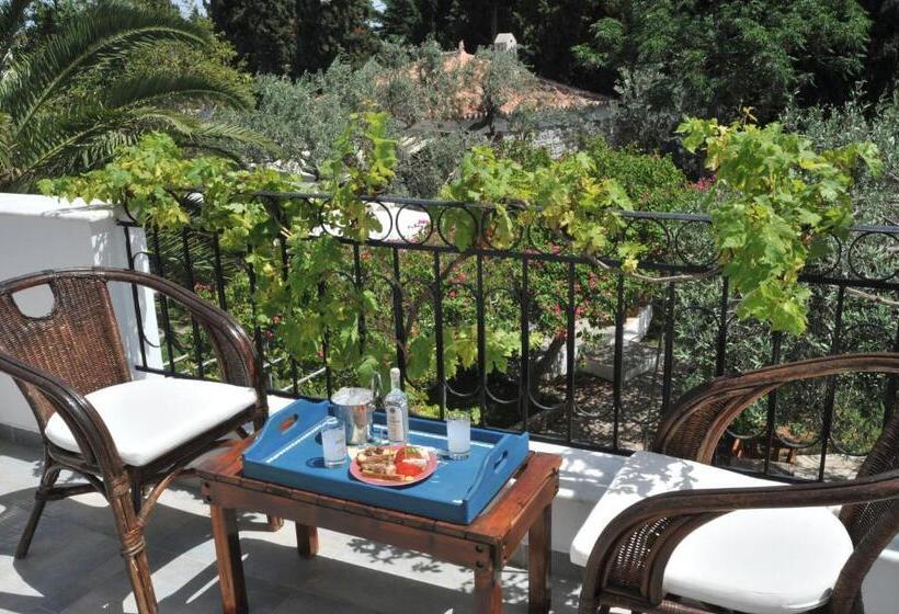 חדר משפחתי, Villa Martha