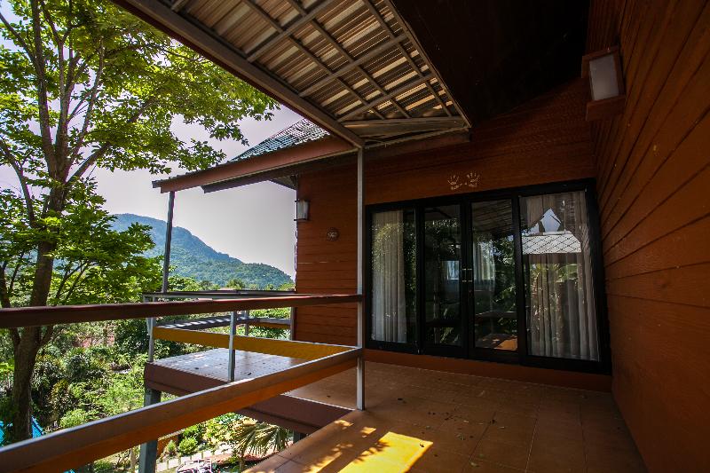 Четырехместный Номер Стандарт с Двухъярусными Кроватями, Phitharom Pp Resort