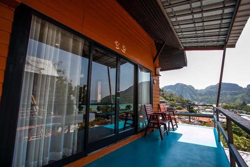 디럭스 룸, Phitharom Pp Resort