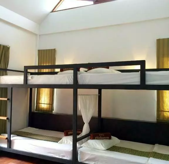 Standard Quadruple Room with Bunk Beds, Phitharom Pp Resort