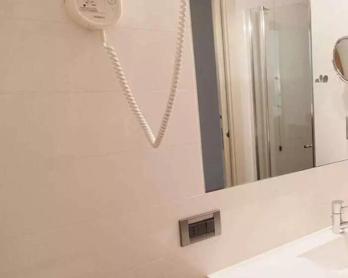 エクゼクティブルーム, La Cartiera