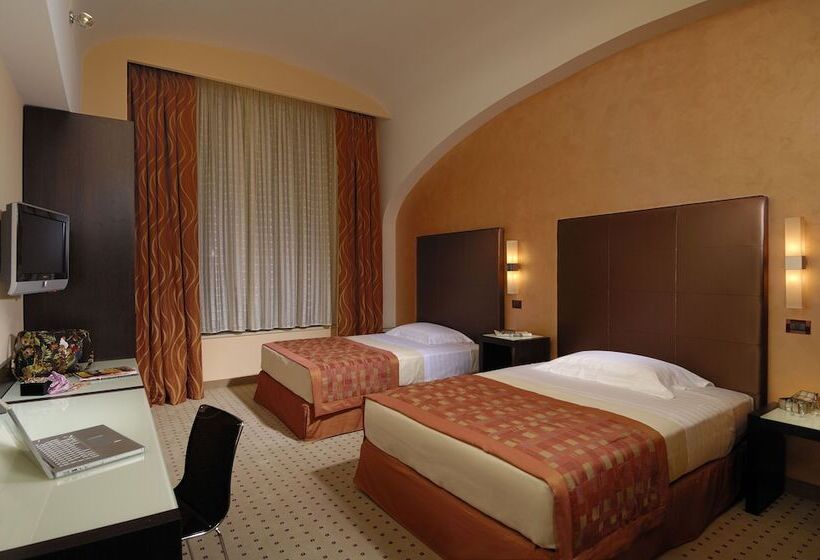 חדר אקזקיוטיב, La Cartiera