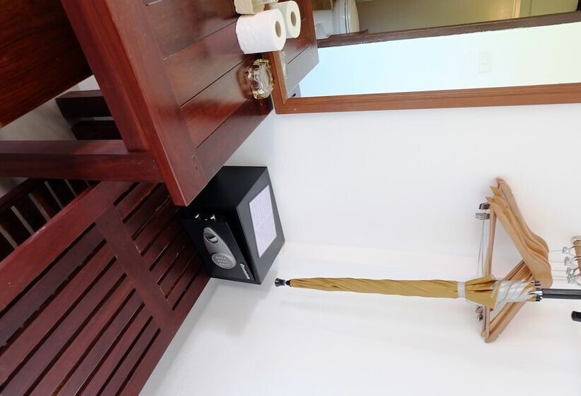 بنجلو ديلوكس, Samed Cliff Resort