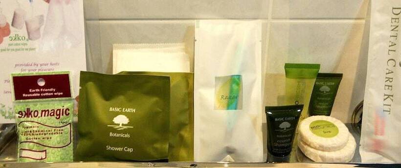 חדק דלוקס עם ג'קוזי, Twin Towns Motel