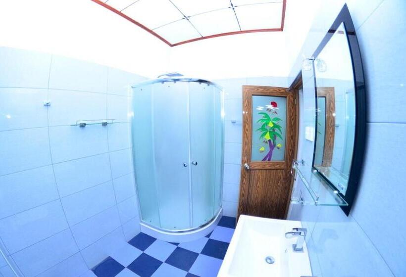 חדר משפחתי, Induruwa Beach Villa