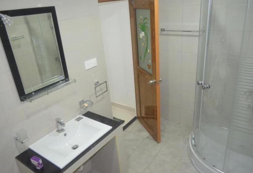 חדר משפחתי, Induruwa Beach Villa