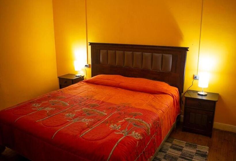 带大床的标准间, Hostal Kuyen