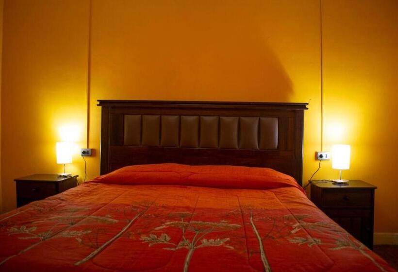 带大床的标准间, Hostal Kuyen