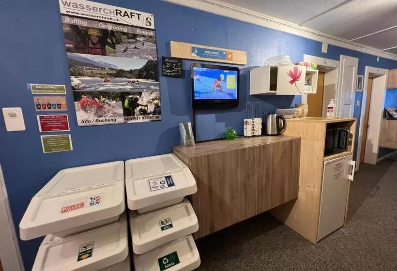Habitació Estàndard Bany Compartit, Adventure Hostel