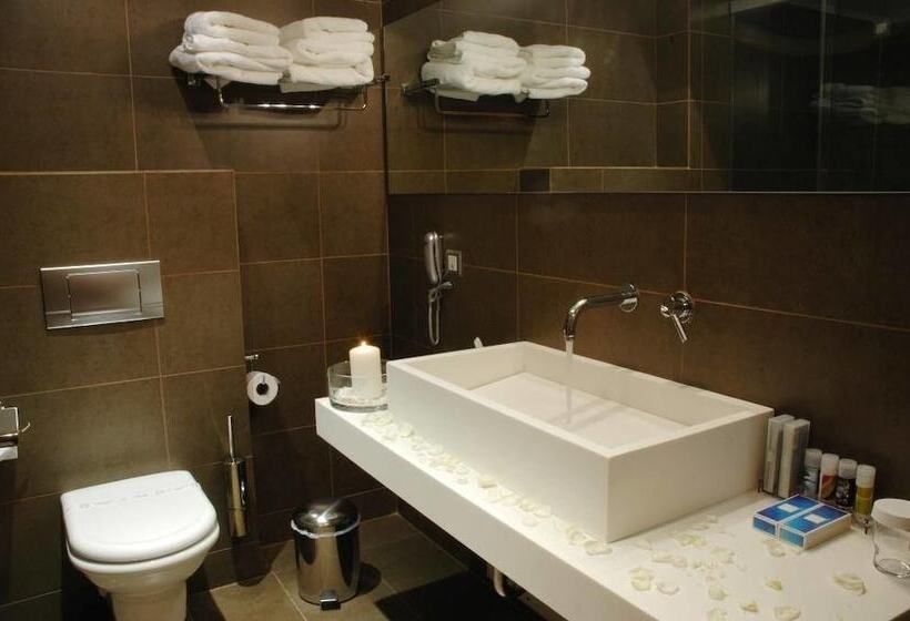 اتاق استاندارد, 1000 Colors