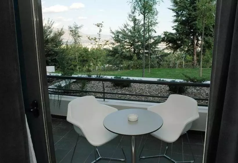 Standard Kolmen Hengen Huone, 1000 Colors